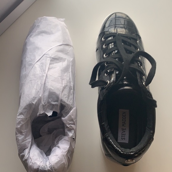 Steve Madden Bertie, Back Crocodile sneakers - Picture 5 of 7